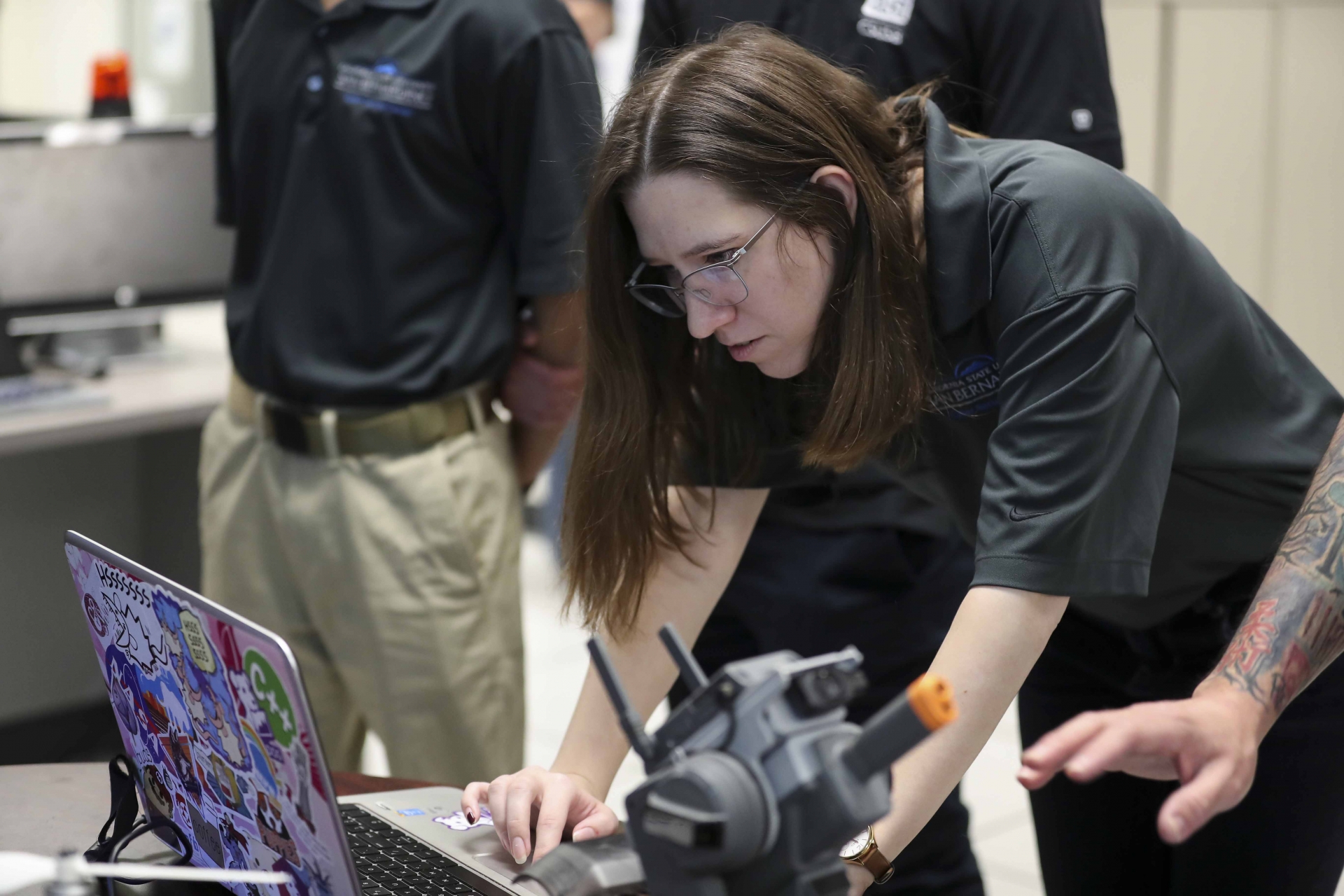 CSUSB cybersecurity student at work.