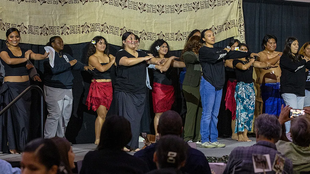 Pasifika Culture Night’s main celebration featured a lineup of powerful cultural performances, including a Hawaiian Oli chant, an Aotearoa Taku Raumiri, and a dynamic Tahitian fire beat.