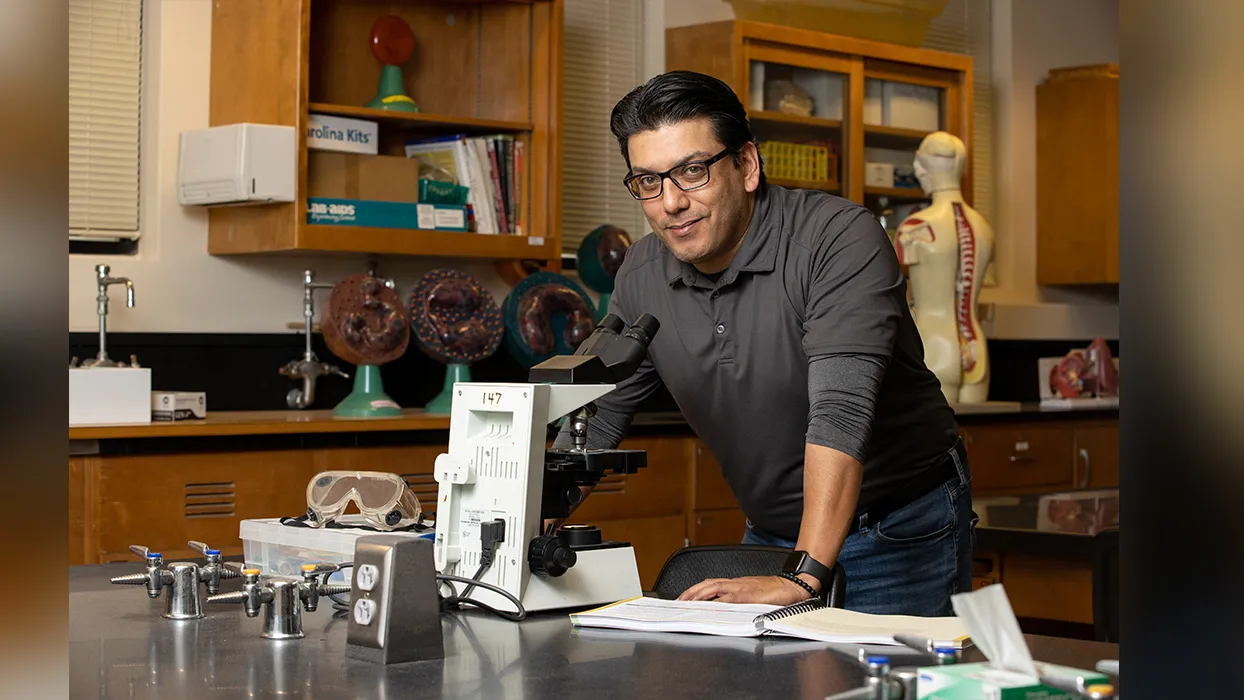 Jeremy Saavedra, CSUSB biology major