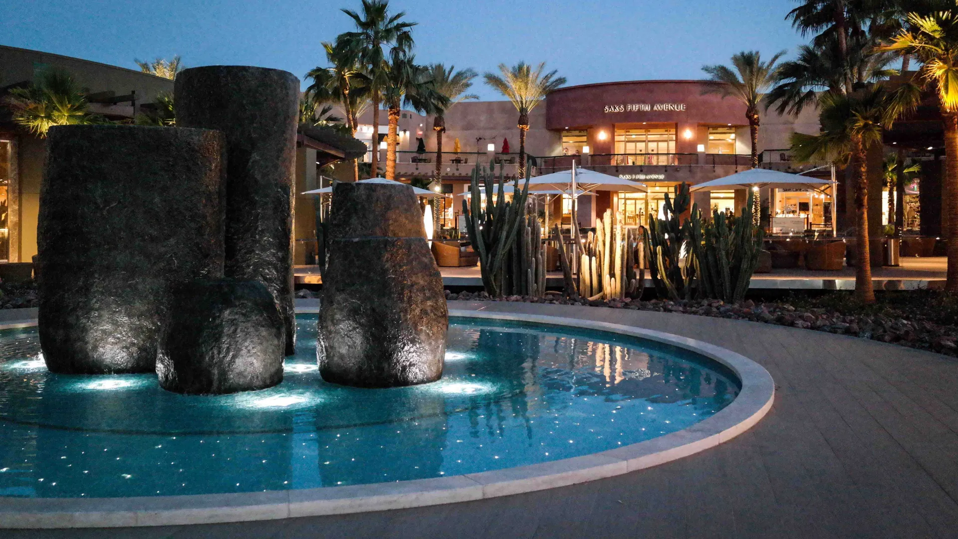 El Paseo in Palm Desert. Photo from WikiMedia Commons.