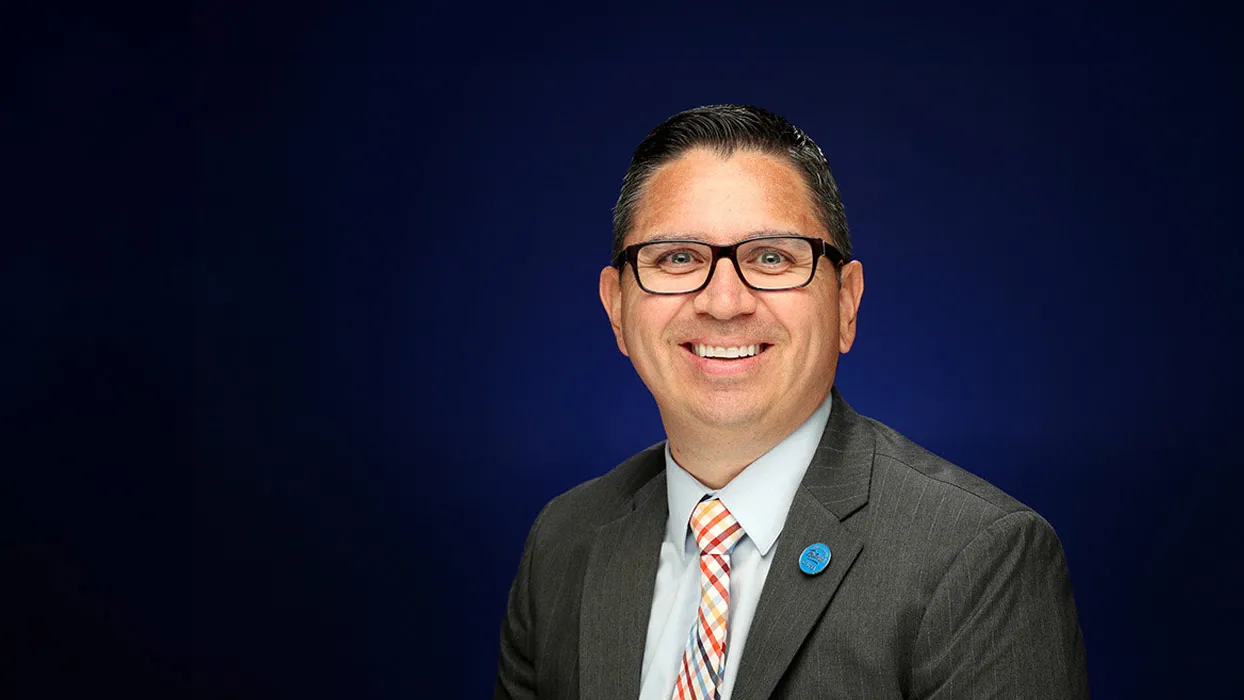 Eduardo Mendoza, director of Academic Advising at CSUSB 