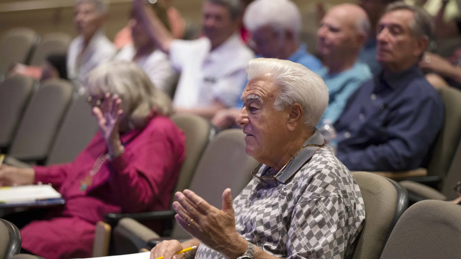 Osher Lifelong Learning Institute members participate in a class at the CSUSB Palm Desert Campus.
