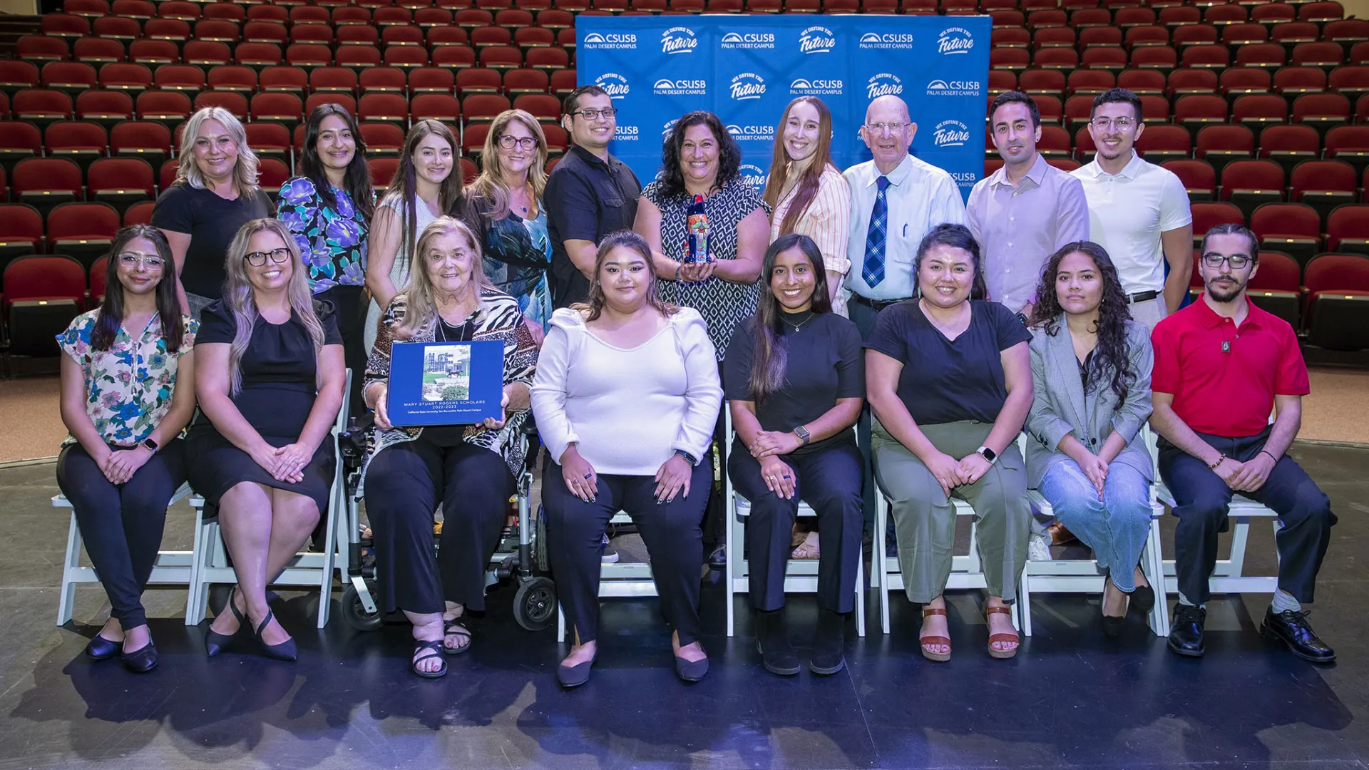 Sixteen undergraduate students from Cal State San Bernardino’s Palm Desert Campus were celebrated at the annual Rogers Scholarship reception held in the campus’s Indian Wells Theater on Oct. 4.