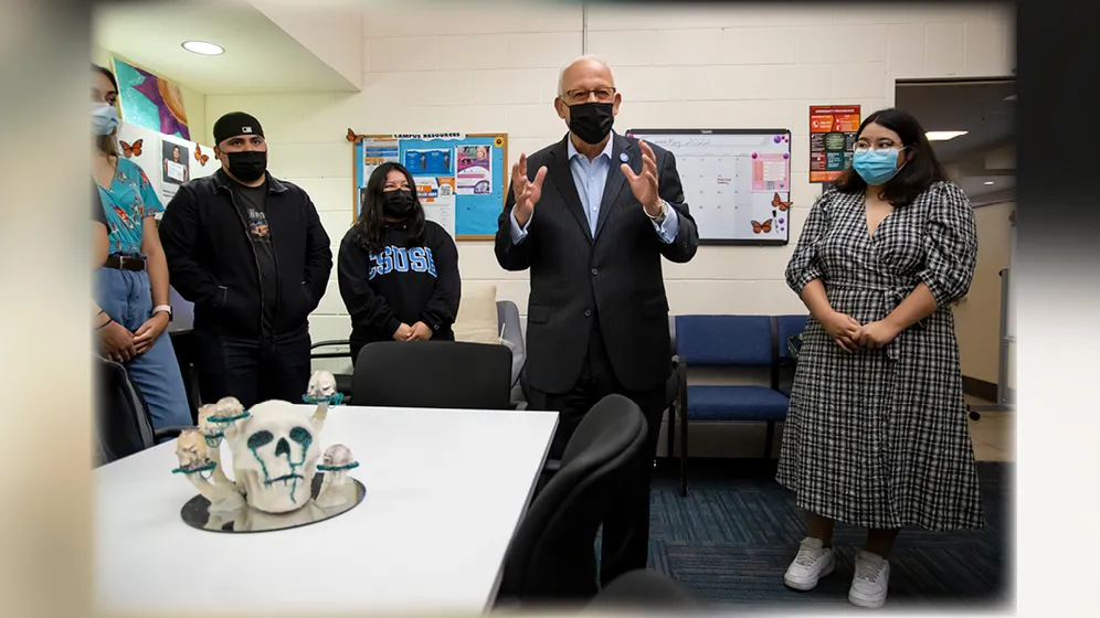 CSUSB president donates artwork to the USSC