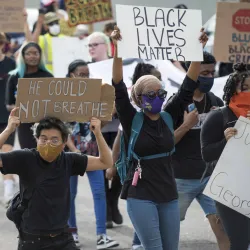“Guerilla Warfare from the Street to the Courtroom” will be the focus of the Nov. 25 Conversations on Race and Policing on Zoom. In the photo: A May protest after the death of George Floyd. Wikicommons/Fibonacci Blue