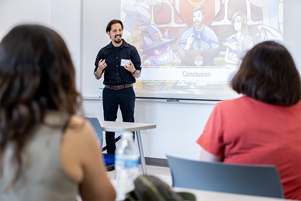 On April 10, Rendon presented his research during CSUSB’s 2025 Meeting of the Minds Research Week.