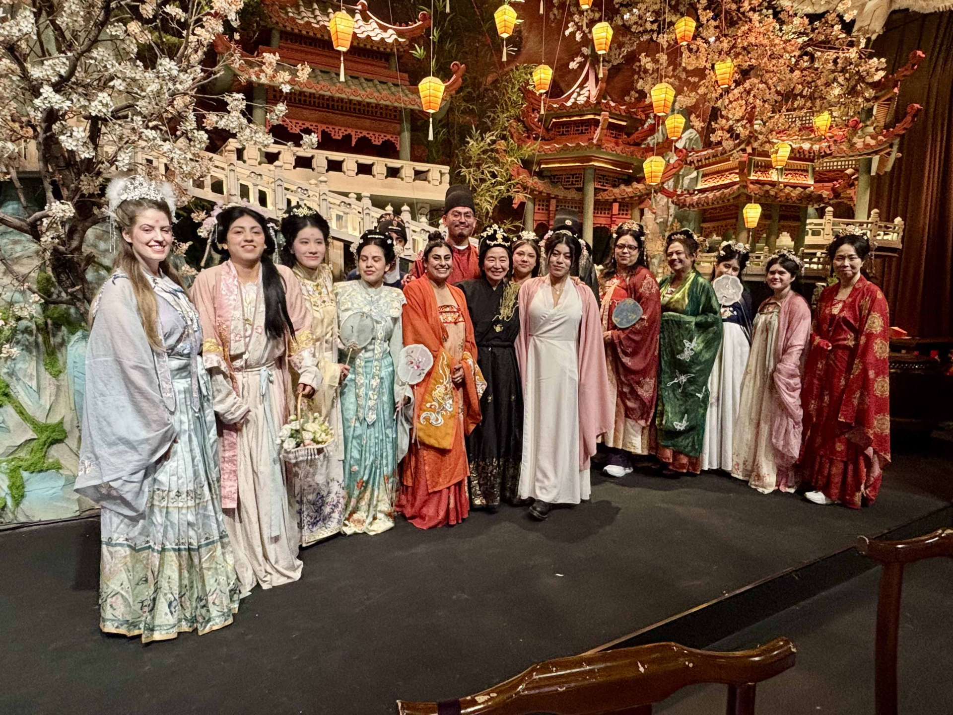 Students dressed in Tang Dynasty attire step into history, experiencing the elegance, cultural richness and aesthetic traditions of one of China’s most celebrated eras.